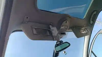 Veículo de Sucata peugeot 5008 premium do ano 2001 alimentado rhe