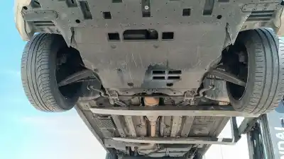 Veículo de Sucata peugeot 5008 premium do ano 2001 alimentado rhe