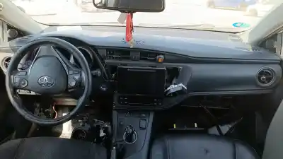 Veículo de Sucata TOYOTA AURIS Hybrid Active do ano 2001 alimentado 2ZR