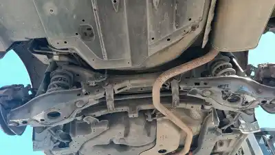 Veículo de Sucata toyota auris hybrid active do ano 2001 alimentado 2zr