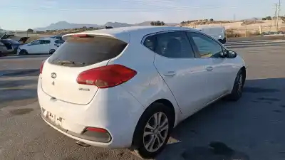 Veículo de Sucata kia ceed (jd) (2012->) 1.4 business [1.4 ltr. - 66 kw crdi cat] do ano 2001 alimentado d4fc