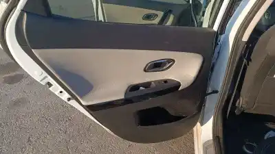 Veículo de Sucata kia ceed (jd) (2012->) 1.4 business [1.4 ltr. - 66 kw crdi cat] do ano 2001 alimentado d4fc