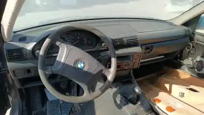 Sloopvoertuig bmw serie 3 berlina (e36) 316i van het jaar 1999 aangedreven 164ea