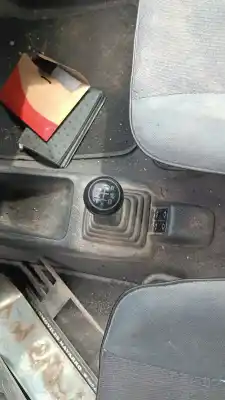 Veicolo di demolizione peugeot 106 (s2) kid dell'anno 1998 alimentato hdz