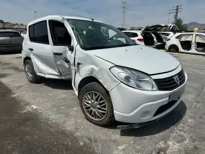 Veículo de Sucata dacia sandero ambiance do ano 2011 alimentado d4f f7