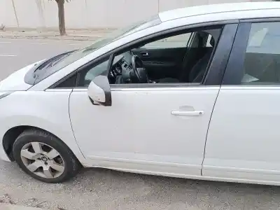 Veicolo di demolizione peugeot 5008 allure dell'anno 2001 alimentato 