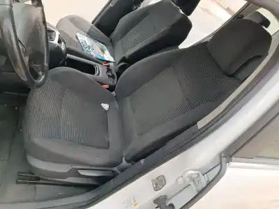 Veicolo di demolizione peugeot 5008 allure dell'anno 2001 alimentato 