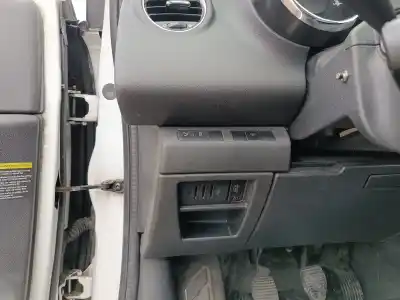 Veicolo di demolizione peugeot 5008 allure dell'anno 2001 alimentato 