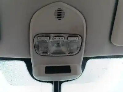 Veicolo di demolizione peugeot 5008 allure dell'anno 2001 alimentato 