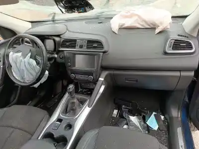 Veículo de Sucata renault kadjar bose edition do ano 2001 alimentado r9m 414