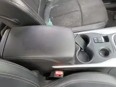 Veículo de Sucata renault kadjar bose edition do ano 2001 alimentado r9m 414