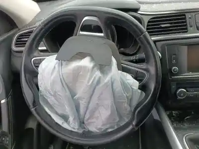 Veículo de Sucata renault kadjar bose edition do ano 2001 alimentado r9m 414