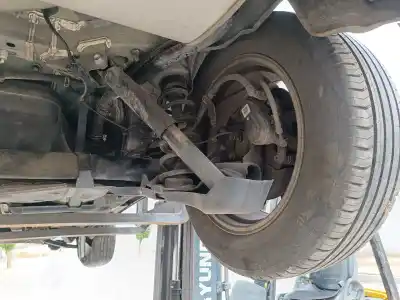 Veículo de Sucata renault kadjar bose edition do ano 2001 alimentado r9m 414