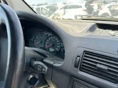 Veículo de Sucata ford tourneo connect (tc7) kombi b. corta (2006->) do ano 2001 alimentado r3pa