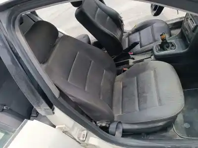 Veículo de Sucata audi a4 avant (b5) 1.9 tdi quattro do ano 2000 alimentado ajm