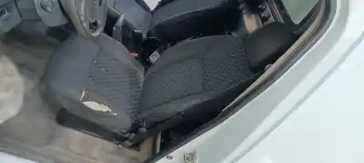 Veículo de Sucata renault kangoo be bop 106 cv / 78 kw do ano 2001 alimentado k4m834