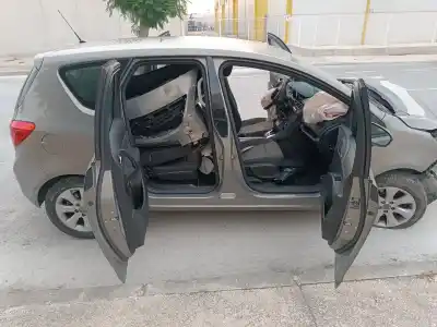 Veicolo di demolizione opel meriva b excellence dell'anno 2010 alimentato a17dtc