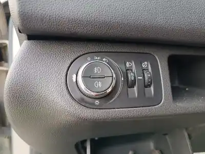 Veicolo di demolizione opel meriva b excellence dell'anno 2010 alimentato a17dtc