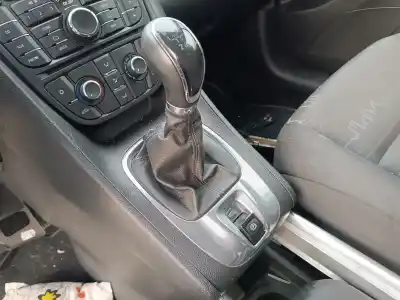 Veicolo di demolizione opel meriva b excellence dell'anno 2010 alimentato a17dtc