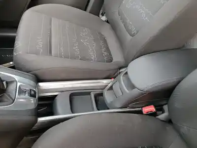 Veicolo di demolizione opel meriva b excellence dell'anno 2010 alimentato a17dtc