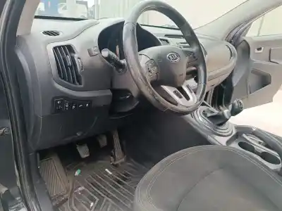 Veicolo di demolizione kia sportage basic 4x2 dell'anno 2001 alimentato g4fu