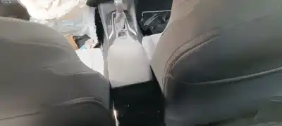 Veicolo di demolizione toyota corolla (e21) hybrid active dell'anno 2001 alimentato 2zr