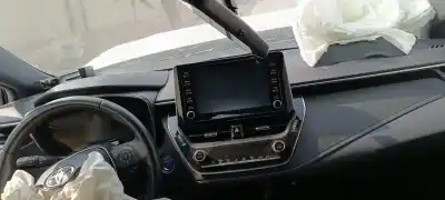 Veicolo di demolizione toyota corolla (e21) hybrid active dell'anno 2001 alimentato 2zr