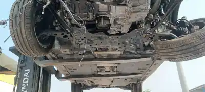 Veicolo di demolizione toyota corolla (e21) hybrid active dell'anno 2001 alimentato 2zr