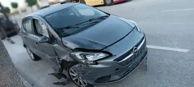 Vehicul casat opel corsa e color edition al anului 2001 alimentat 