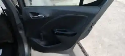 Vehicul casat opel corsa e color edition al anului 2001 alimentat 