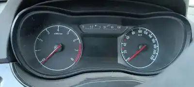 Vehicul casat opel corsa e color edition al anului 2001 alimentat 