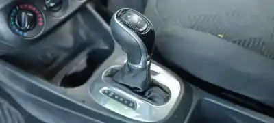 Vehicul casat opel corsa e color edition al anului 2001 alimentat 