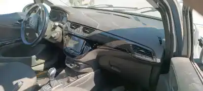 Vehicul casat opel corsa e color edition al anului 2001 alimentat 