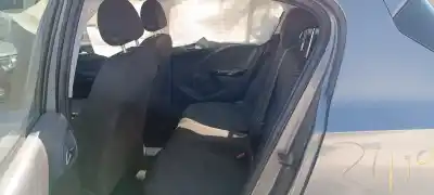 Vehicul casat opel corsa e color edition al anului 2001 alimentat 