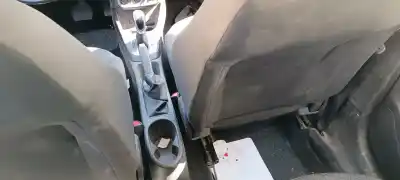 Vehicul casat opel corsa e color edition al anului 2001 alimentat 