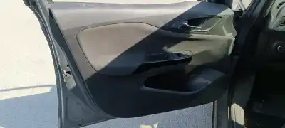 Vehicul casat opel corsa e color edition al anului 2001 alimentat 