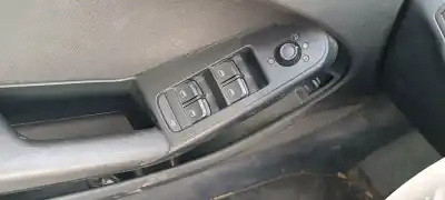Veículo de Sucata audi a4 berlina (b8) básico do ano 2001 alimentado bfb