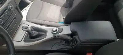 Veículo de Sucata bmw serie 3 berlina (e90) 320d do ano 2007 alimentado n47d20a