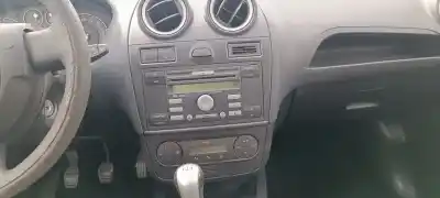 Veicolo di demolizione ford fiesta (cbk) ambiente dell'anno 2008 alimentato f6jb