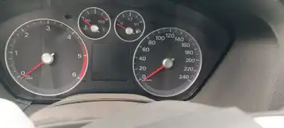 Veículo de Sucata ford focus berlina (cap) ambiente (d) do ano 2007 alimentado kkda