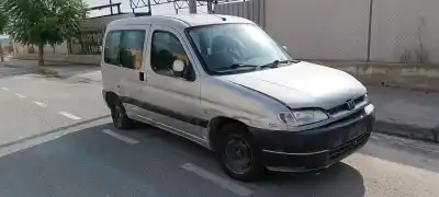 Veicolo di demolizione PEUGEOT PARTNER (S1) Break dell'anno 2000 alimentato WJZ