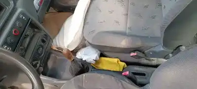 Sloopvoertuig peugeot partner (s1) break van het jaar 2000 aangedreven wjz