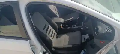 Veículo de Sucata ford focus lim. (cb4) econetic do ano 2010 alimentado g8db