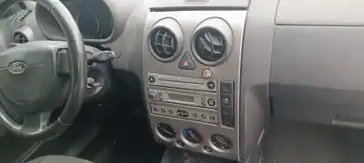 Здавання транспортного засобу ford fusion (cbk) ambiente року 2001 потужний f6ja