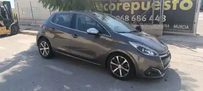 Scrapping Vehicle peugeot 208 allure of the year 2018 powered hn01