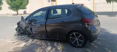 Scrapping Vehicle peugeot 208 allure of the year 2018 powered hn01