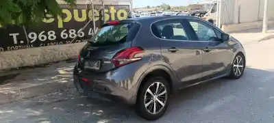 Scrapping Vehicle peugeot 208 allure of the year 2018 powered hn01