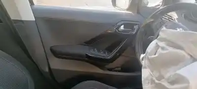 Scrapping Vehicle peugeot 208 allure of the year 2018 powered hn01