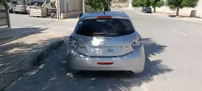 Scrapping Vehicle peugeot 208 allure of the year 2001 powered hm01