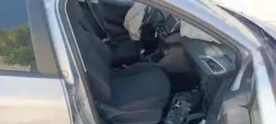 Scrapping Vehicle peugeot 208 allure of the year 2001 powered hm01